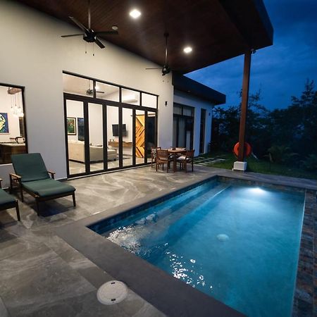Modern Villa Overlooking Macal River Valley Benque Viejo del Carmen エクステリア 写真